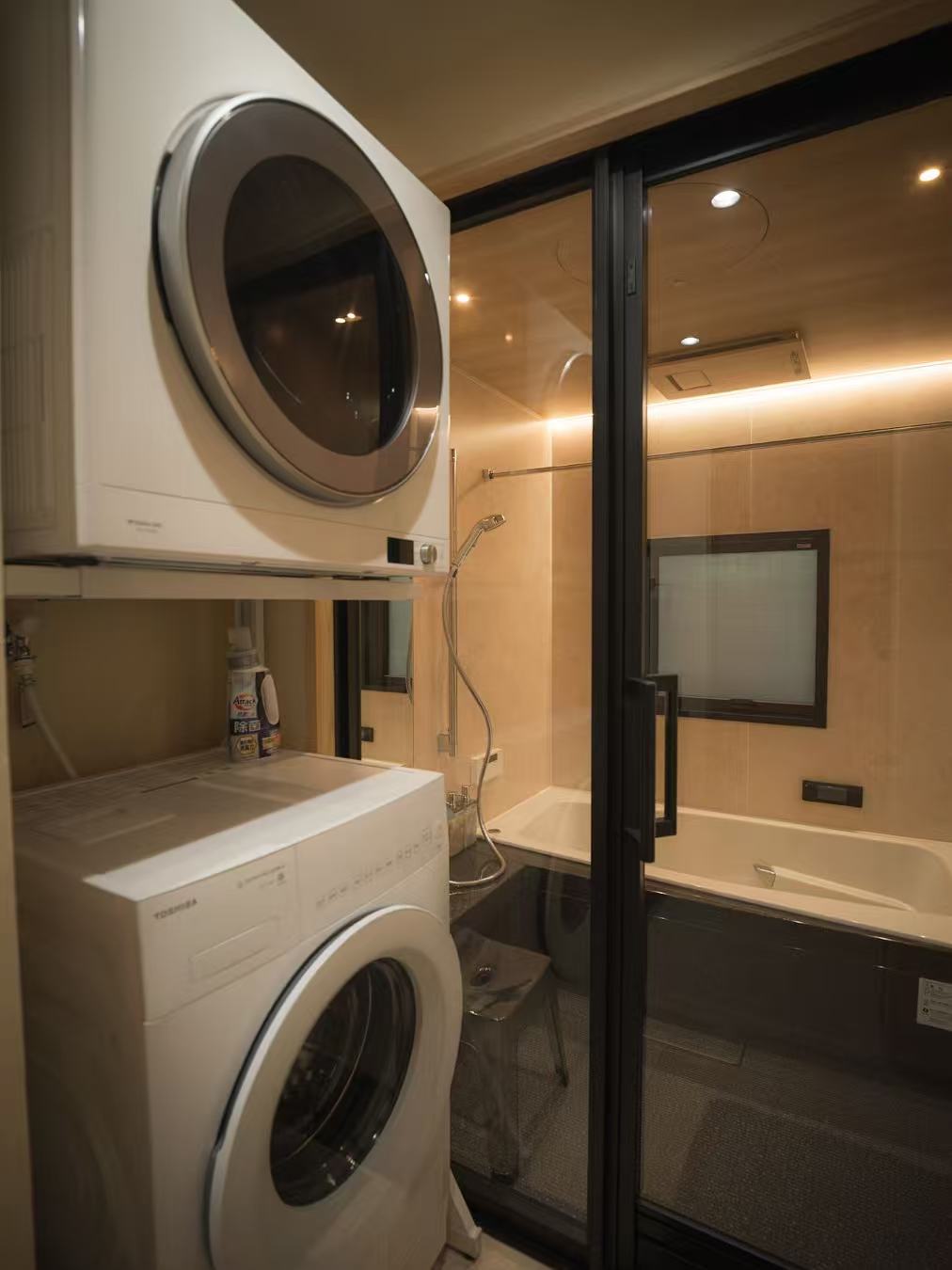 Garden-view bathroom