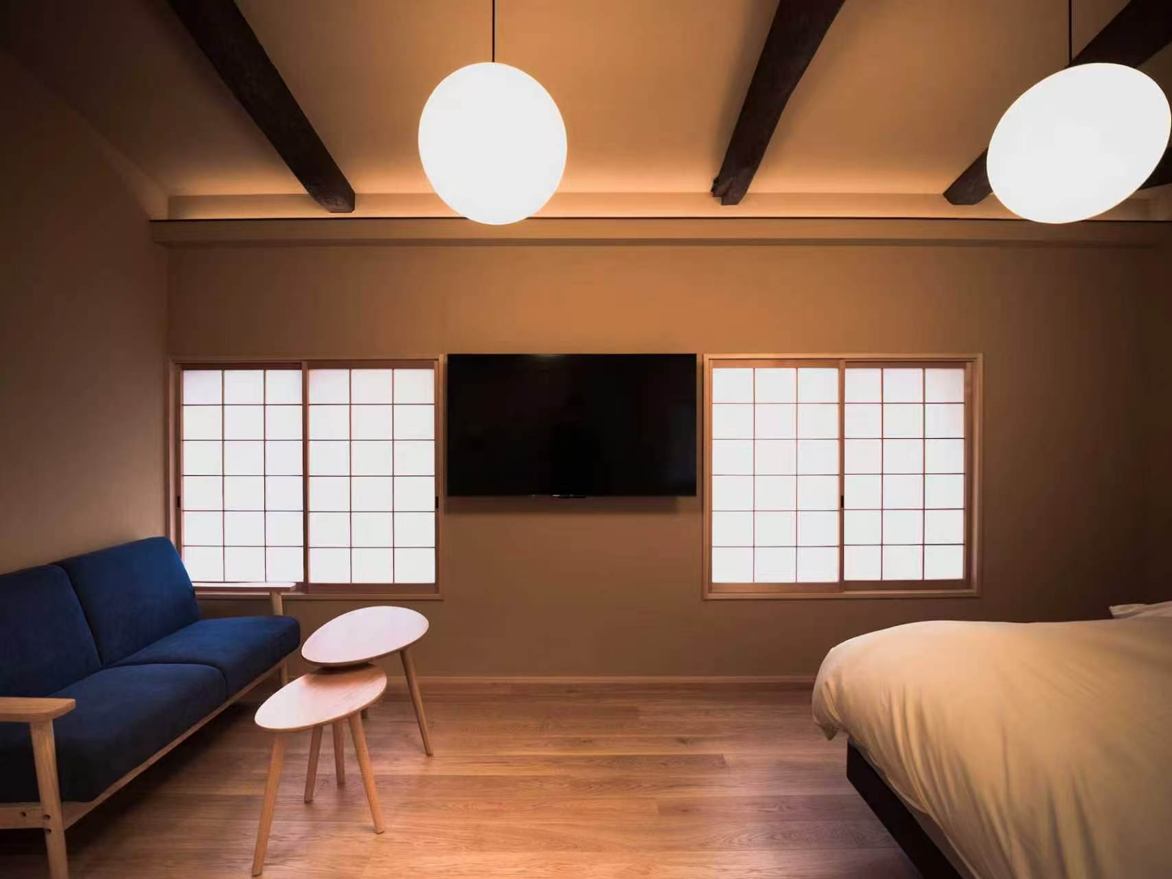 A quiet bedroom at Karasuma Ohori Machiya