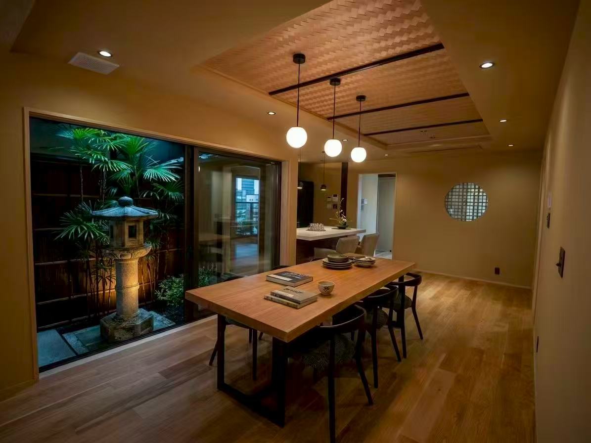 Dining room with Kyoto textures