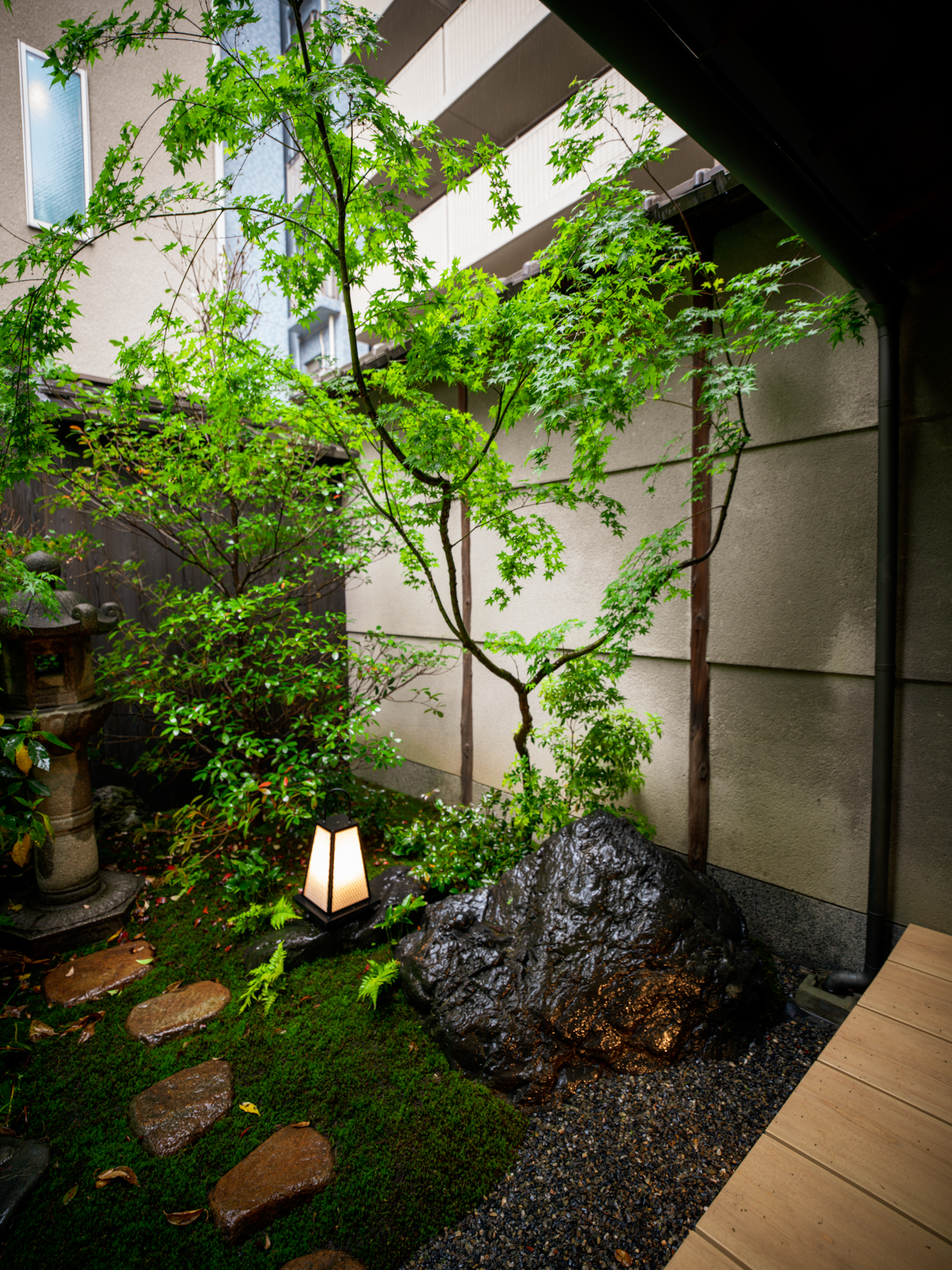 Garden detail at Karasuma Ohori Machiya
