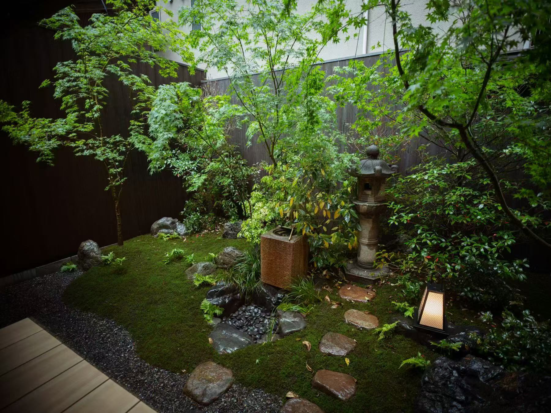 Garden detail at Karasuma Ohori Machiya