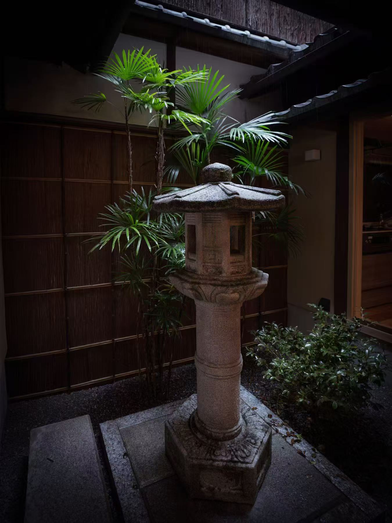 Garden detail at Karasuma Ohori Machiya